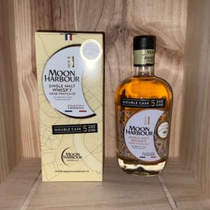Whisky<br>Single Malt<br>Non Tourbé<br>MOON HARBOUR<br>Dock 1<br>70cl / 60€