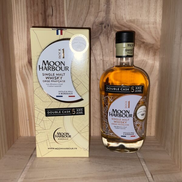 Whisky<br>Single Malt<br>Non Tourbé<br>MOON HARBOUR<br>Dock 1<br>70cl / 60€